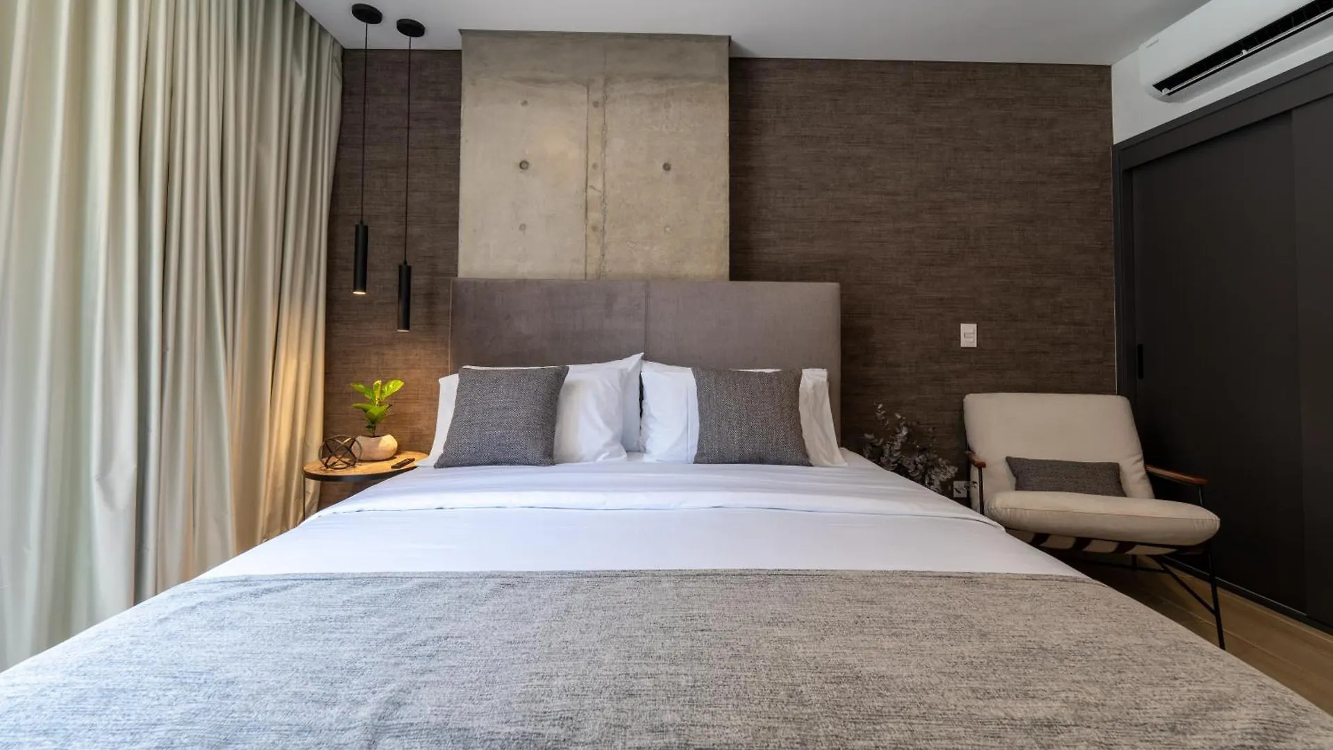 Riomaggiore City Tower Apartment Cali Colombia