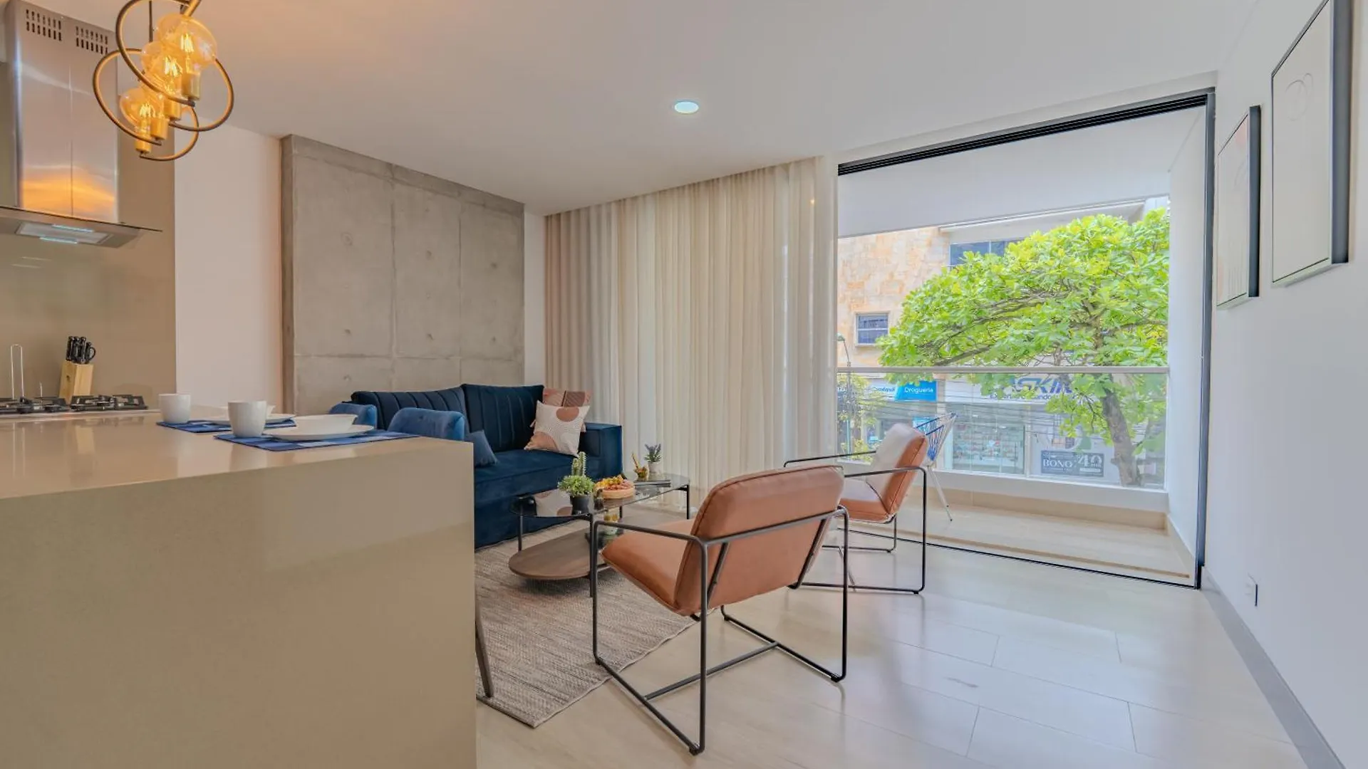 Riomaggiore City Tower Apartment Cali Colombia